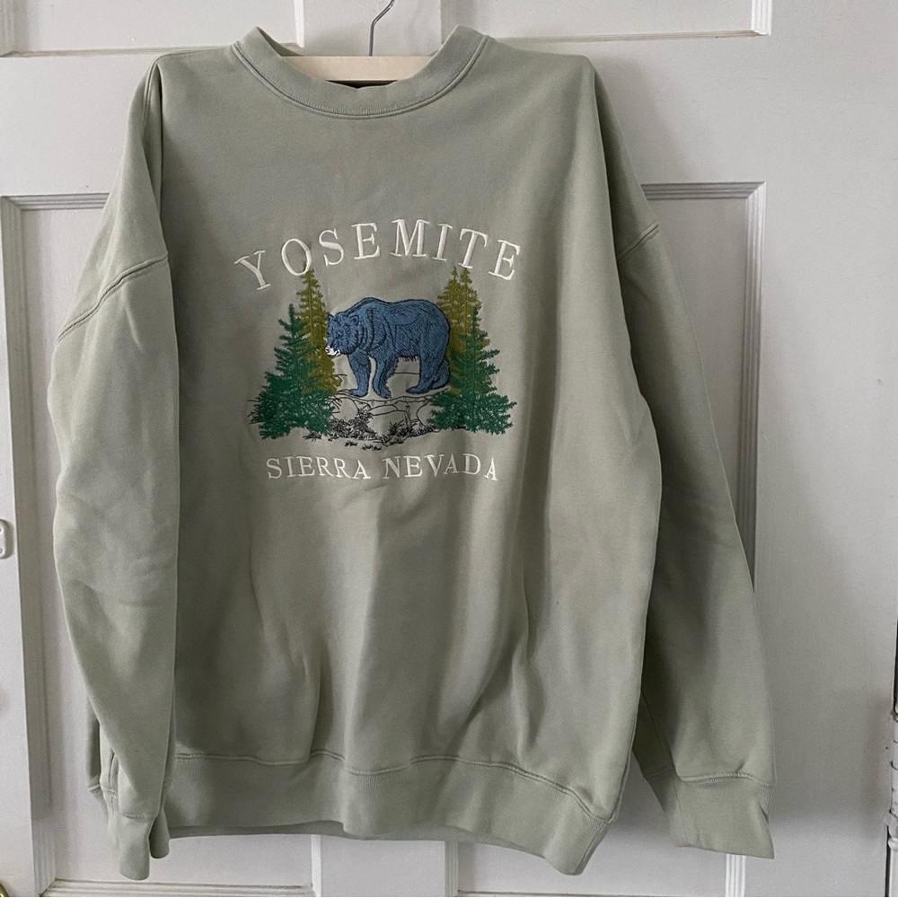 Yosemite Sierra Nevada Sweater - Women’s Small